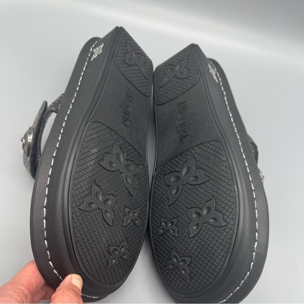 Alegria Carina Pewter Dazzler Thong Toe Post Sandals sz 42 Womans US 11 Org $110 - Picture 7 of 7
